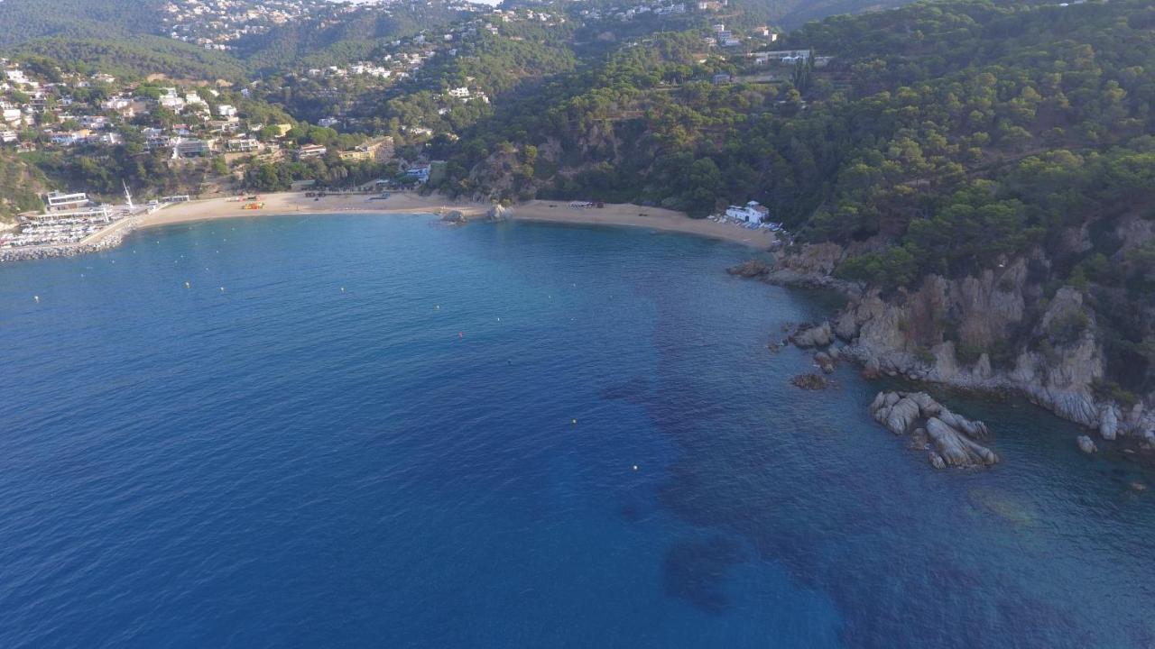 Happy Camp Mobile Homes In Camping Senia Cala Canyelles Лорет де Мар Екстериор снимка